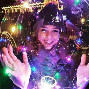 Meet your Posher, Ana